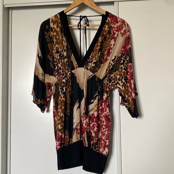 Deep v blouse - Picture 1 of 2